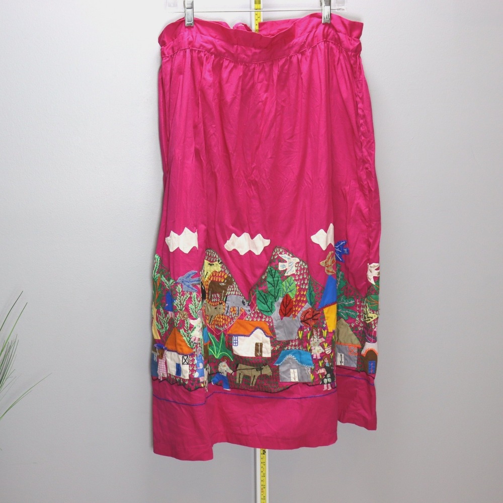 Vintage Style Hand Embroidered Village Scene Skirt Womens XL Pink Excellent Folk